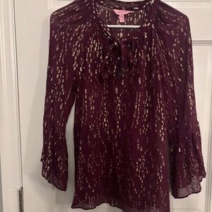 Lilly Burgundy gold top